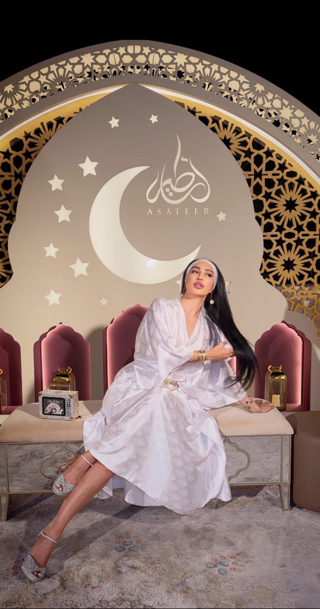 Elegant White abaya